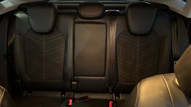 Vauxhall Grandland 1.5 Turbo D Ultimate 5dr Auto Diesel Hatchback